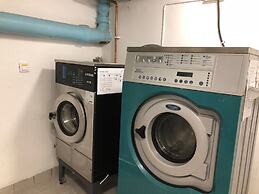 Hållsta Home Vandrarhem - Hostel