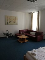 Hotel Club Trio