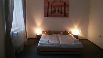 Hotel Club Trio