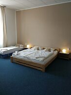 Hotel Club Trio