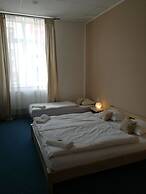 Hotel Club Trio