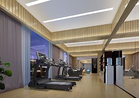 Holiday Villa Hotel & Residence