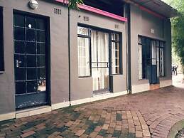 Rosebank Lodge & Backpacker