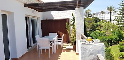 Exquisite Calahonda Beach Studio