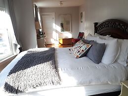 Hillside Landing B&B