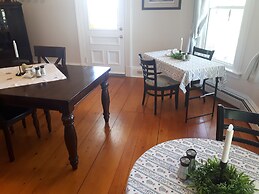 Hillside Landing B&B