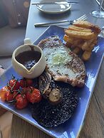 Balcomie Links Hotel