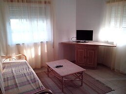 Deluxe Apartment with 1 Room E - 1 Br apts
