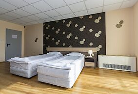 City Hotel