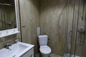 City Hotel