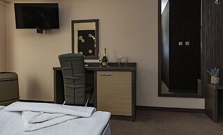 City Hotel