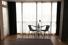 City Hotel