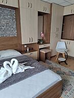 City Hotel