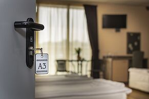 City Hotel