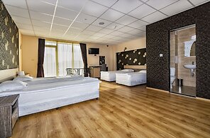 City Hotel