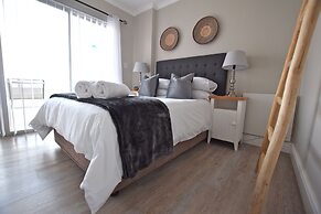 Dolphin House Apartments