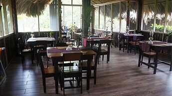 Pine Ridge Lodge