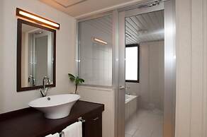 Hotel Rplus - Adults only