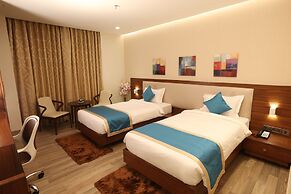 M Crown Hotel