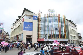 M Crown Hotel