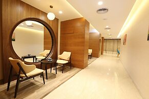 M Crown Hotel
