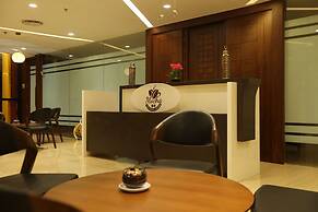 M Crown Hotel