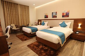 M Crown Hotel