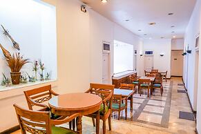 Collection O 1452 Hotel Utari