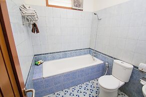 Ahadiat Hotel & Bungalow