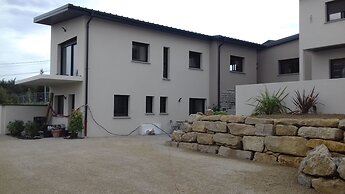 Villa'vi Lyon Est Chambres d'Hôtes