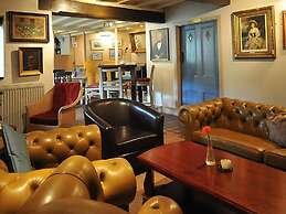 White Hart Cafe Bar & Bistro