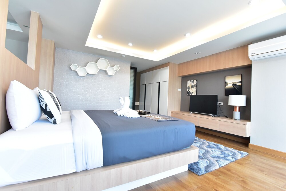 The U-Time Hotel