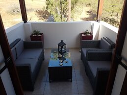 Santorini Family Apartments