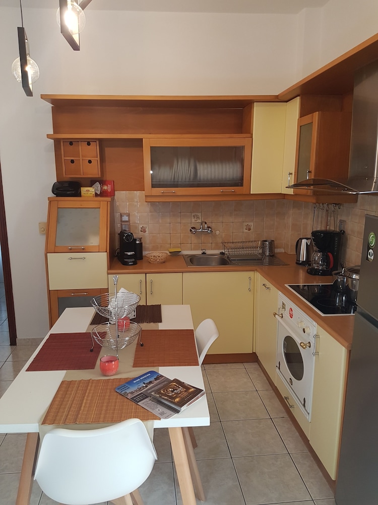 Santorini Family Apartments