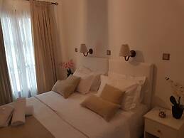 Santorini Family Apartments