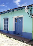Casa Blue Media Luna