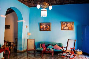 Casa Blue Media Luna