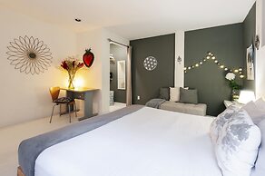 Cozy Vintage Flat