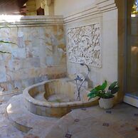Gunung Paradis Retreat