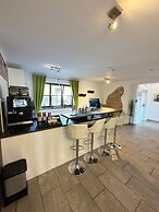 Sunny Hotel