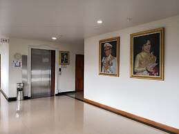Phadaeng Hotel