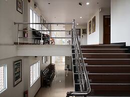 Phadaeng Hotel