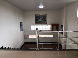 Phadaeng Hotel
