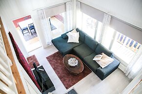 Rantakari Cottage