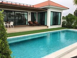 La Playa Beach Front Pool Villa Cha-am