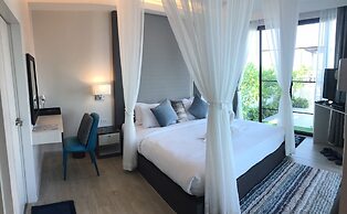 La Playa Beach Front Pool Villa Cha-am