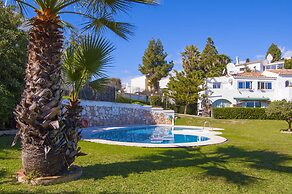 Spacious 2 Bed Apartment in Calahonda