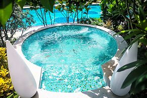 Hainan Blue Horizon Jun Hua Hotel