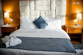 Rehana Plaza Hotel