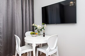 Noble Apartments
